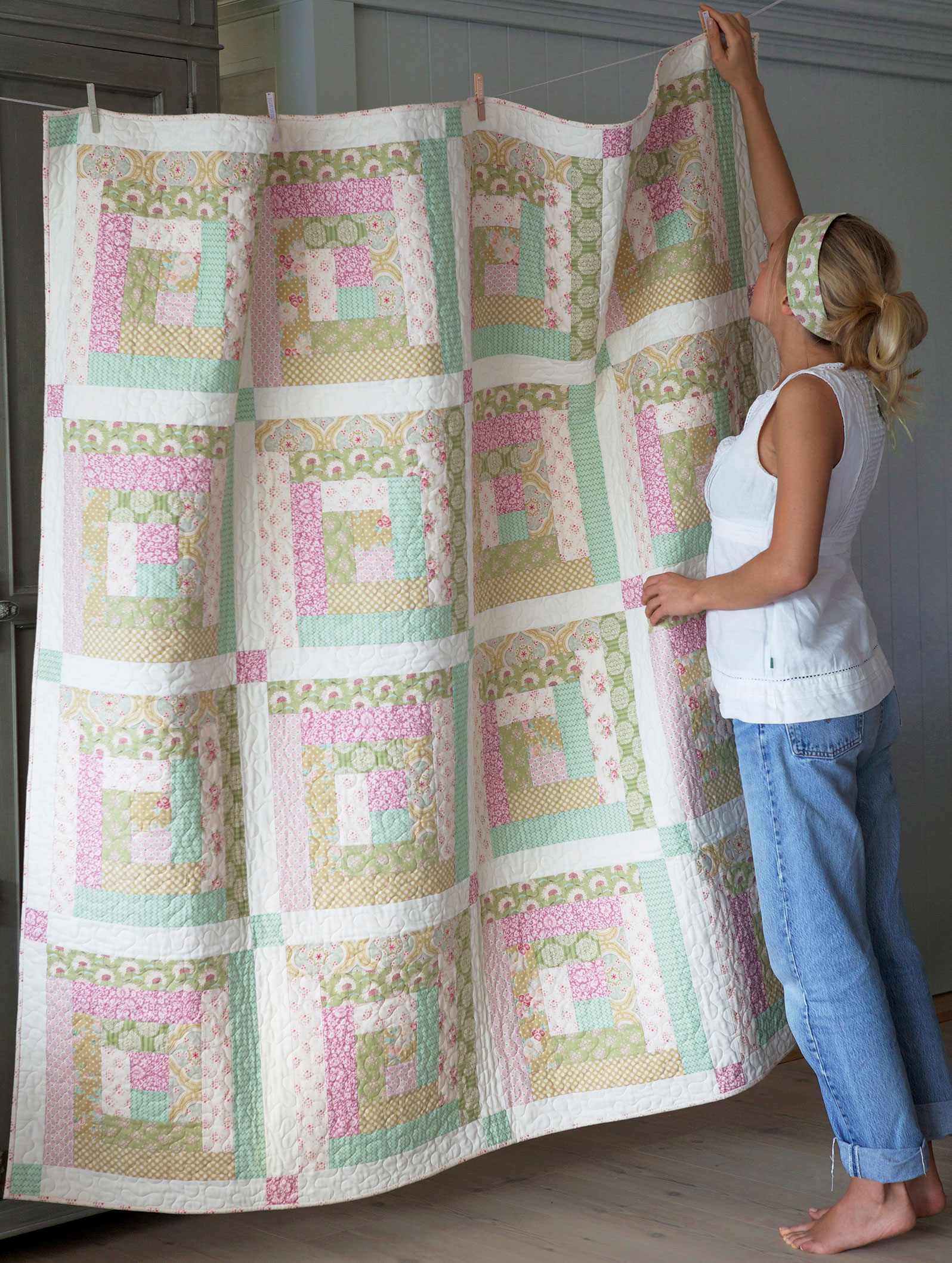 plaid-Apple-Bloom-quilt-1.jpg
