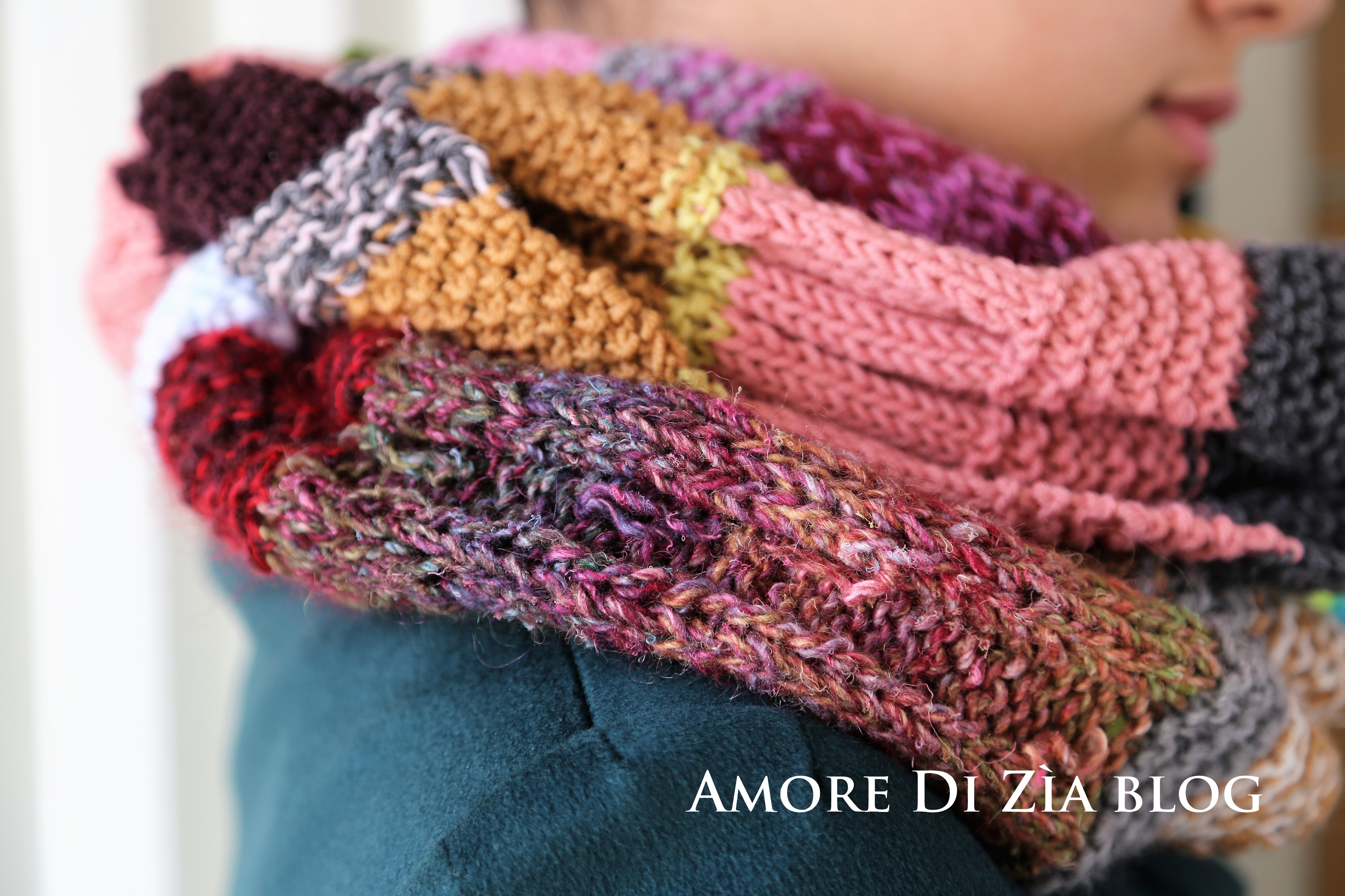 Come fare uno scaldacollo facile con avanzi di lana